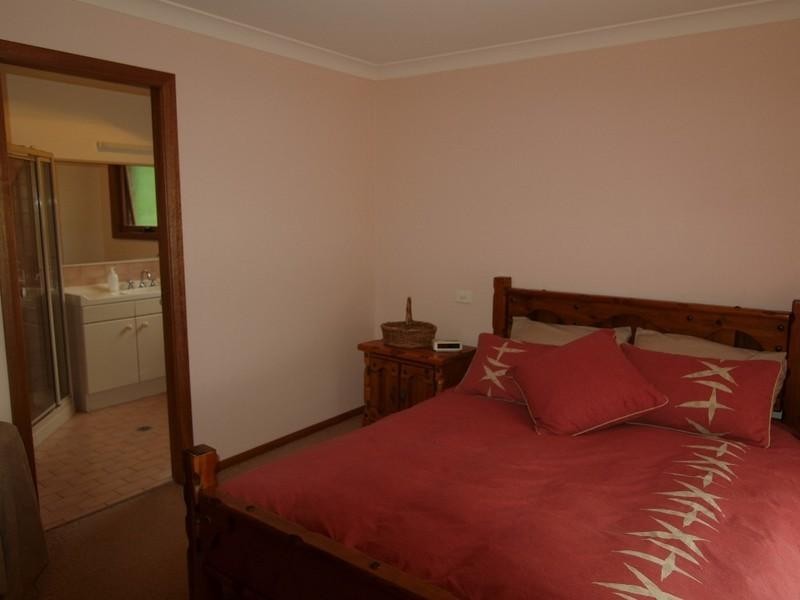 9 Towrang Avenue, Surf Beach NSW 2536