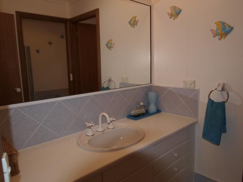 9 Towrang Avenue, Surf Beach NSW 2536