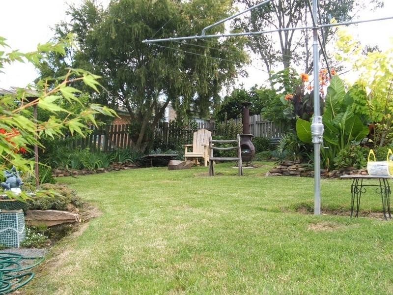 5 Jeffery Place, Moruya NSW 2537