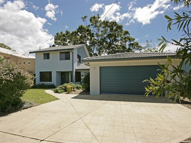 7 Barbara Crescent, Denhams Beach NSW 2536
