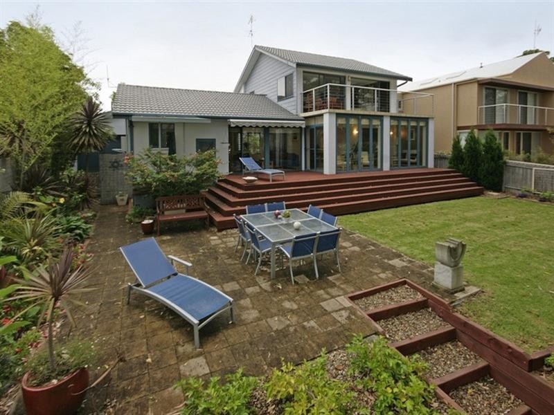 7 Barbara Crescent, Denhams Beach NSW 2536