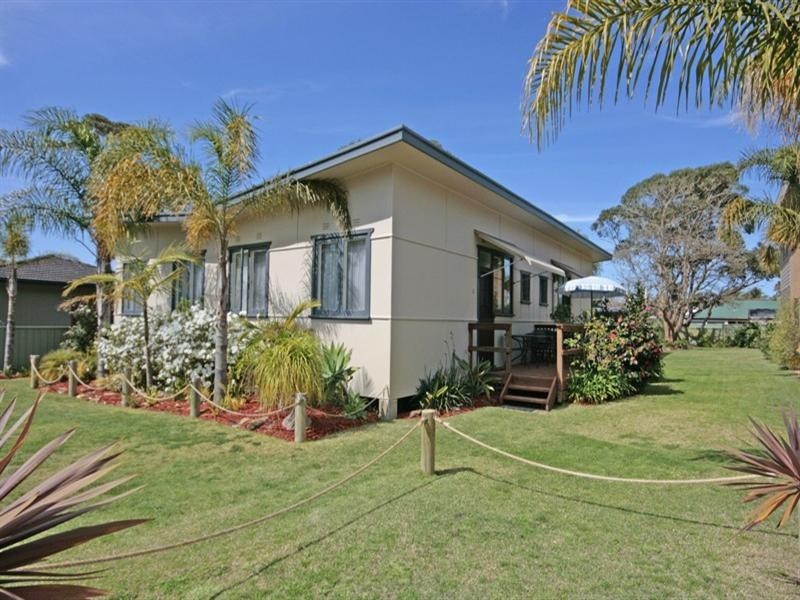 1,2,3,4/6 Clark Street, Broulee NSW 2537