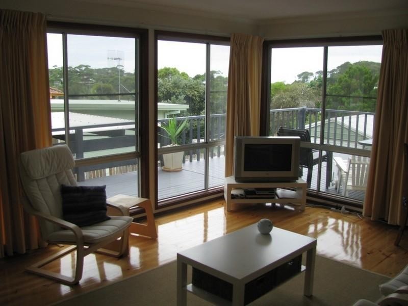 11 Yugura Street, Malua Bay NSW 2536