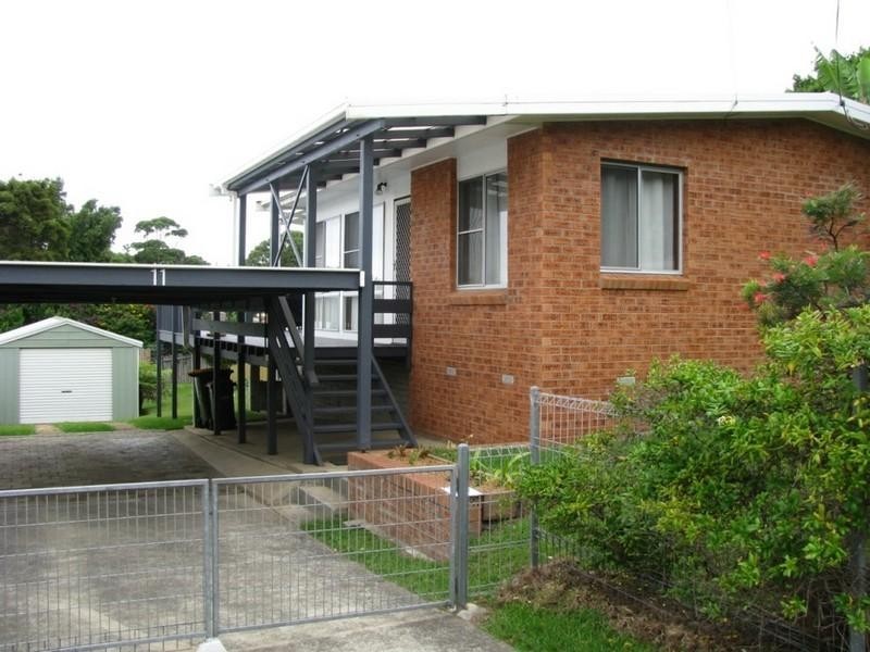 11 Yugura Street, Malua Bay NSW 2536