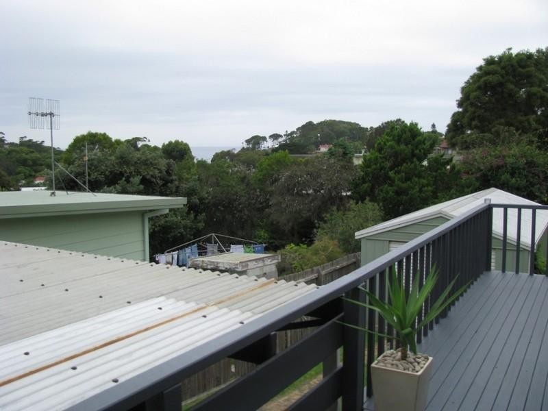 11 Yugura Street, Malua Bay NSW 2536
