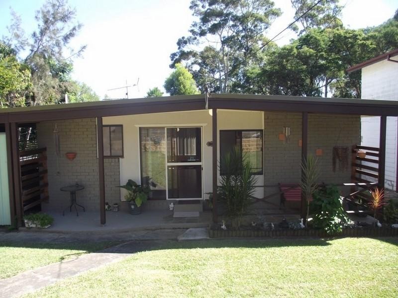 35 Surf Beach Avenue, Surf Beach NSW 2536