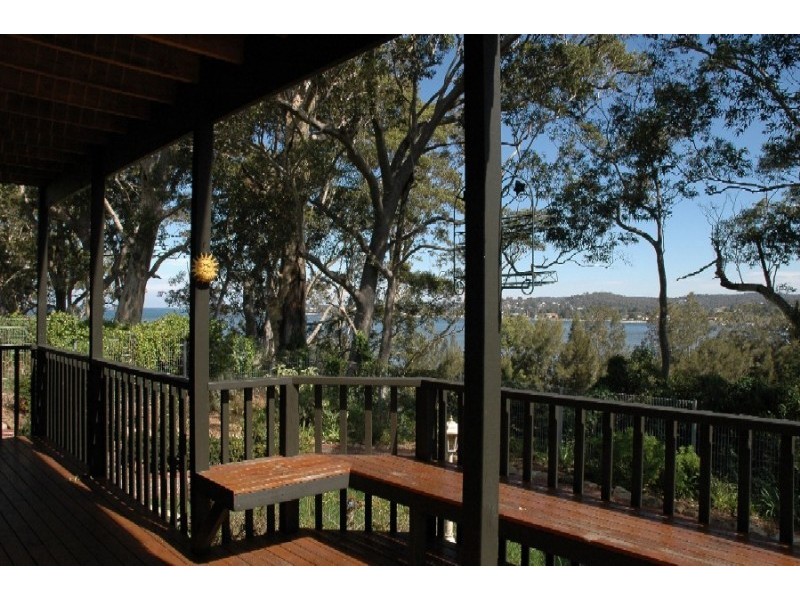 18 Peninsula Drive, Batemans Bay NSW 2536