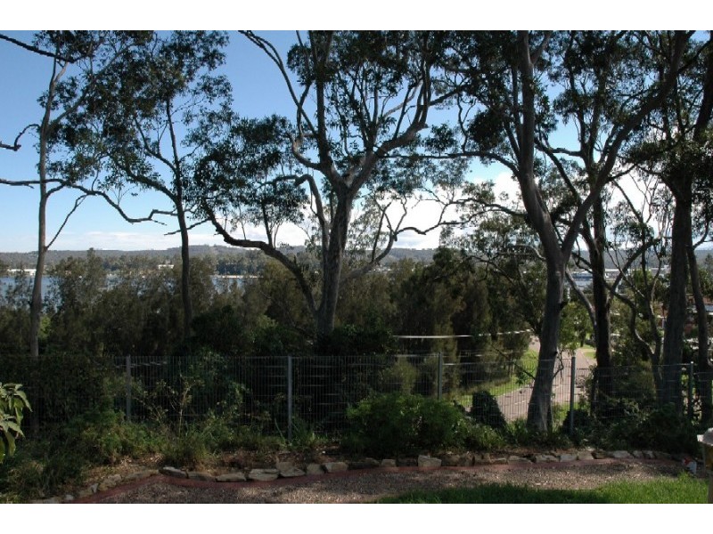 18 Peninsula Drive, Batemans Bay NSW 2536