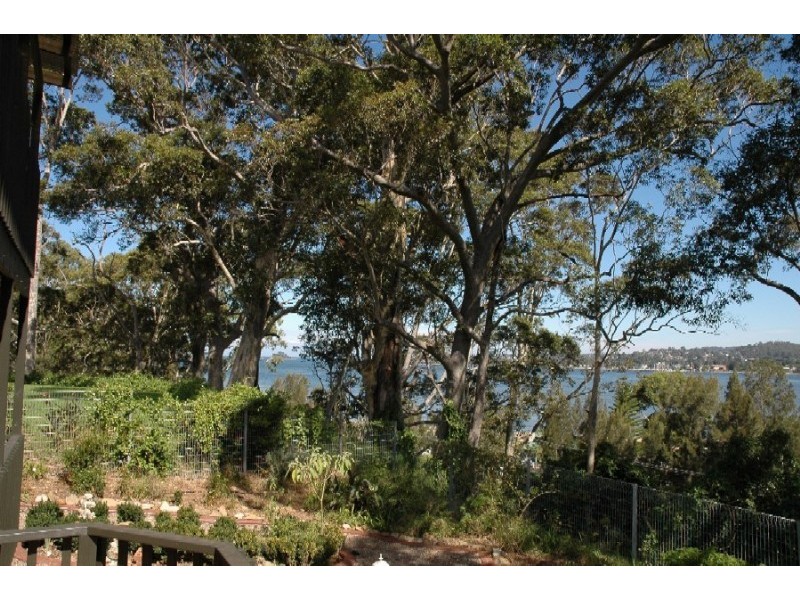 18 Peninsula Drive, Batemans Bay NSW 2536
