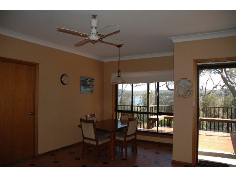 18 Peninsula Drive, Batemans Bay NSW 2536