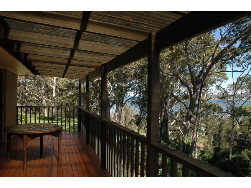 18 Peninsula Drive, Batemans Bay NSW 2536