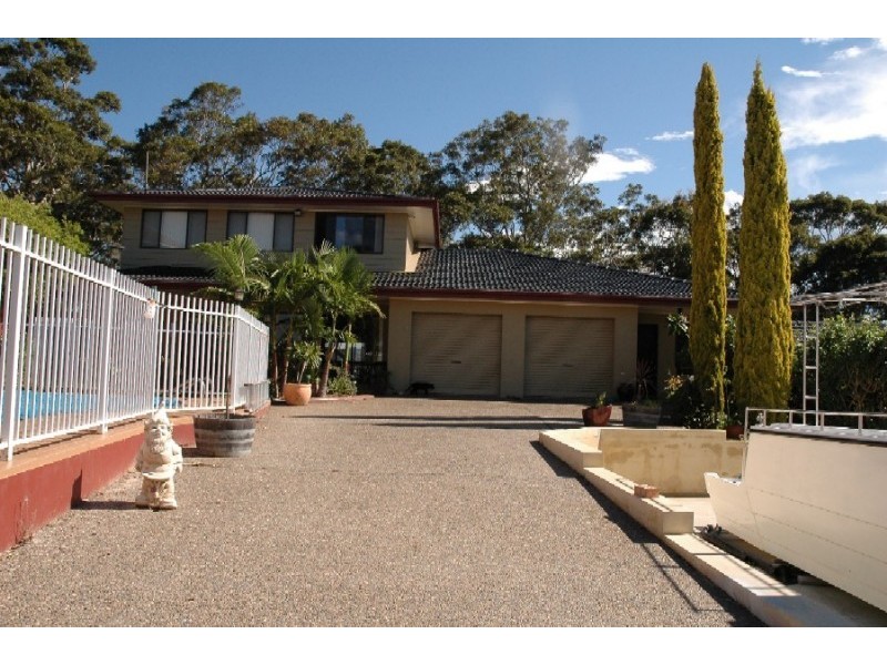 18 Peninsula Drive, Batemans Bay NSW 2536