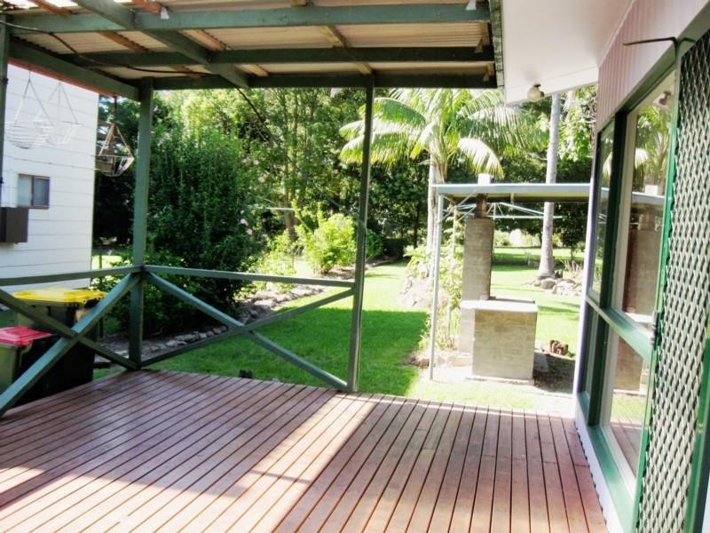 10 Surfside Avenue, Mossy Point NSW 2537