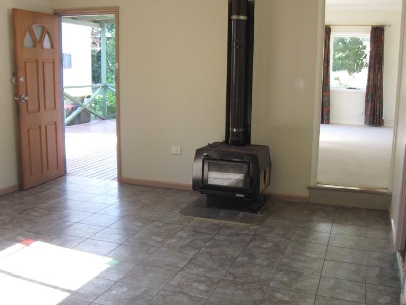 10 Surfside Avenue, Mossy Point NSW 2537