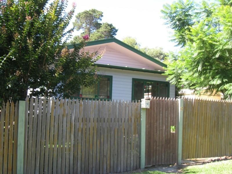 10 Surfside Avenue, Mossy Point NSW 2537