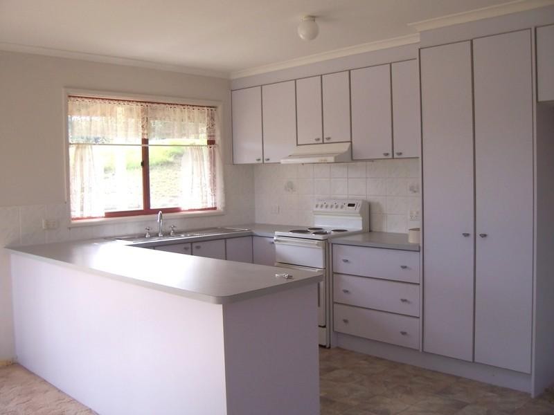 3a Barlings Drive, Tomakin NSW 2537