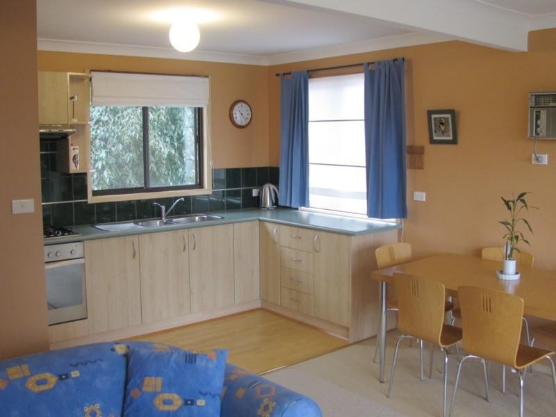 24A Yarralumla Crescent, Tomakin NSW 2537