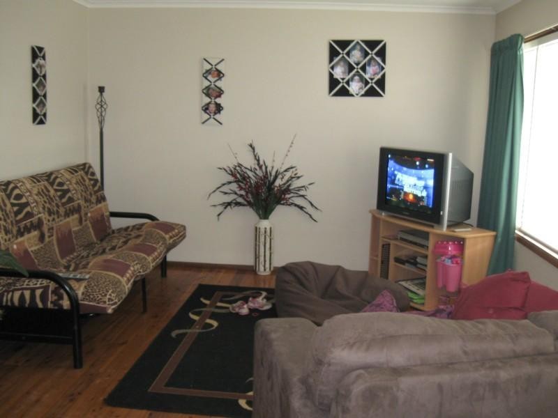 4 Clarke Street, Broulee NSW 2537