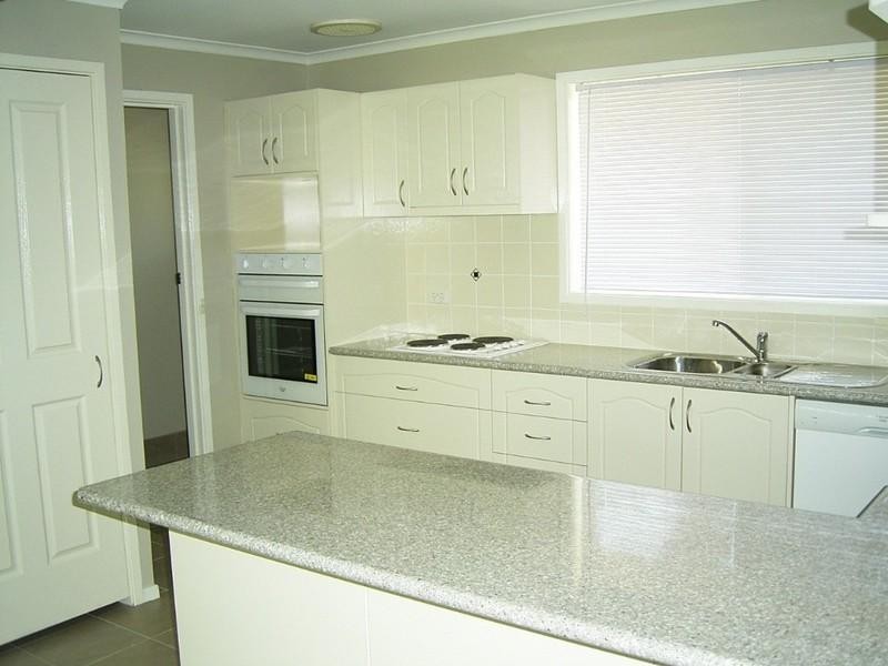 17 Cook Avenue, Surf Beach NSW 2536