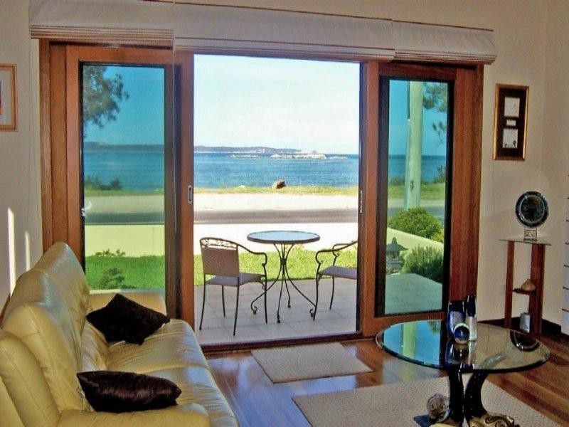 398 Beach Road, Batehaven NSW 2536
