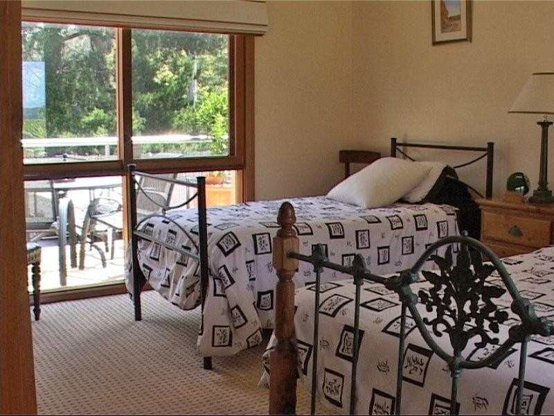 398 Beach Road, Batehaven NSW 2536