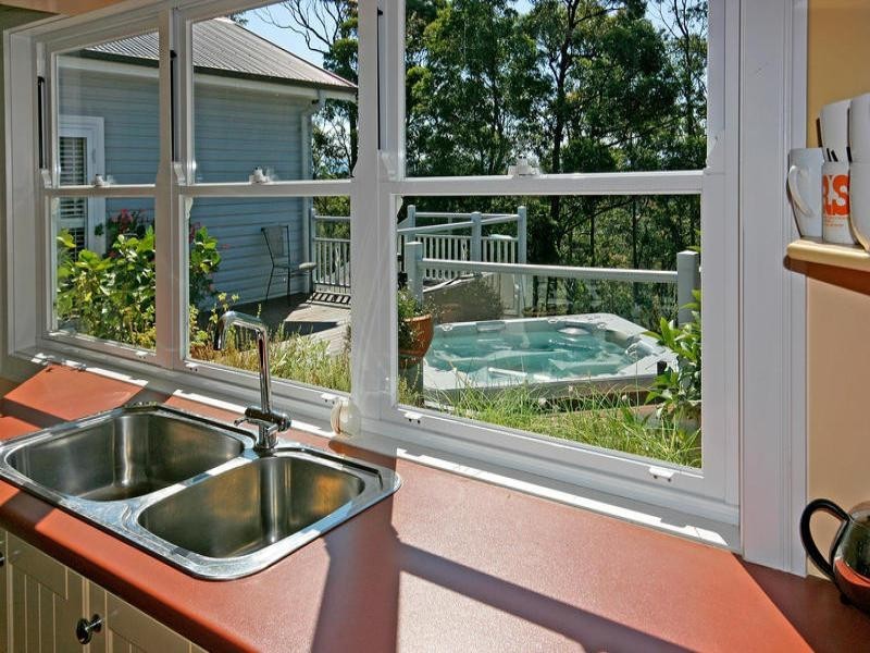 110 Vista Avenue, Batemans Bay NSW 2536