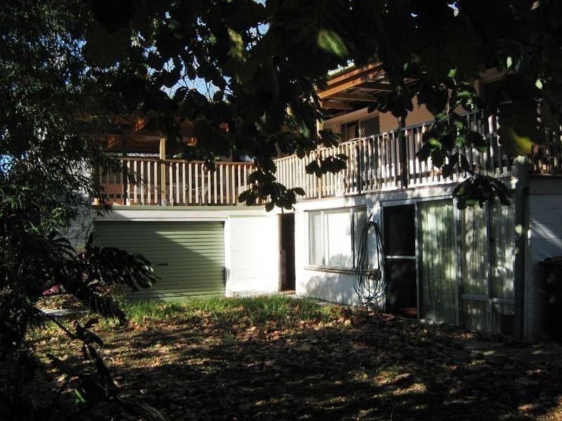 6 Edward Road, Batehaven NSW 2536