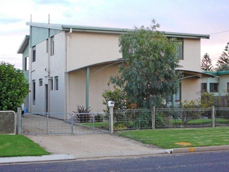 121 Ainslie Parade, Tomakin NSW 2537