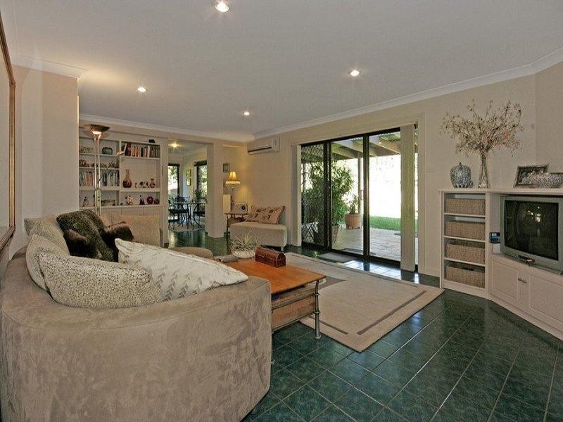 12 Towrang Avenue, Surf Beach NSW 2536