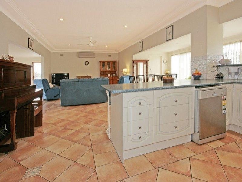 9 Pacific Street, Batemans Bay NSW 2536