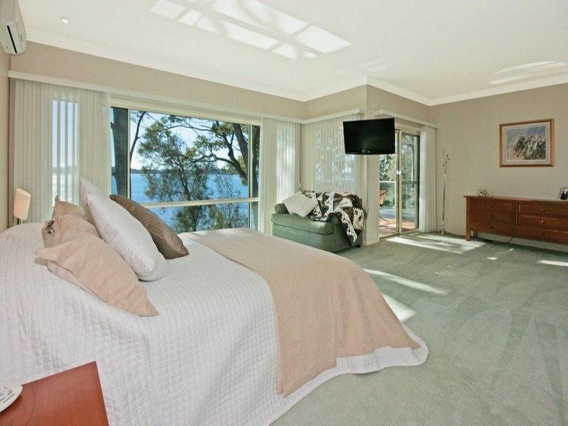9A Bronte Crescent, Batemans Bay NSW 2536