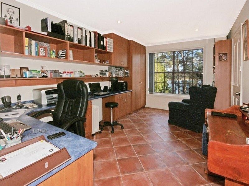 22 Observation Avenue, Batemans Bay NSW 2536