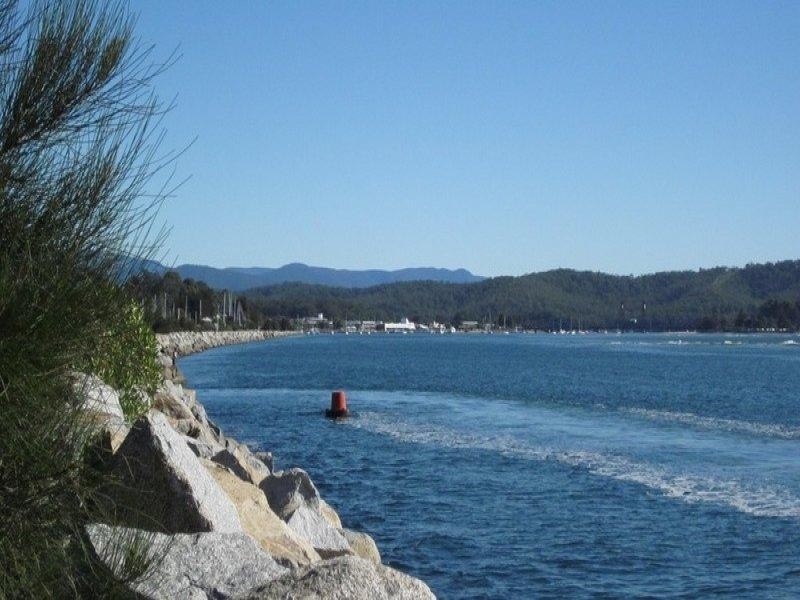 3 Catlin Avenue, Batemans Bay NSW 2536