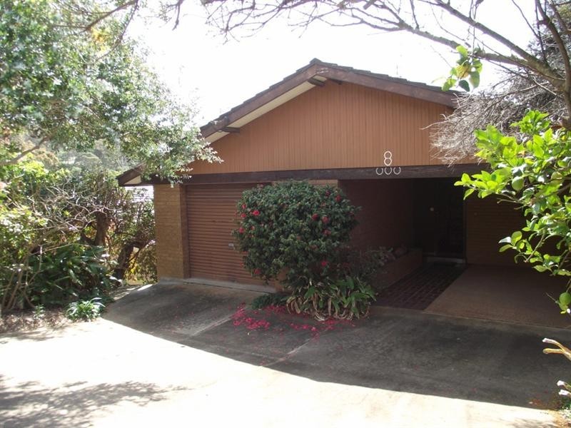 8 Iluka Avenue, Malua Bay NSW 2536
