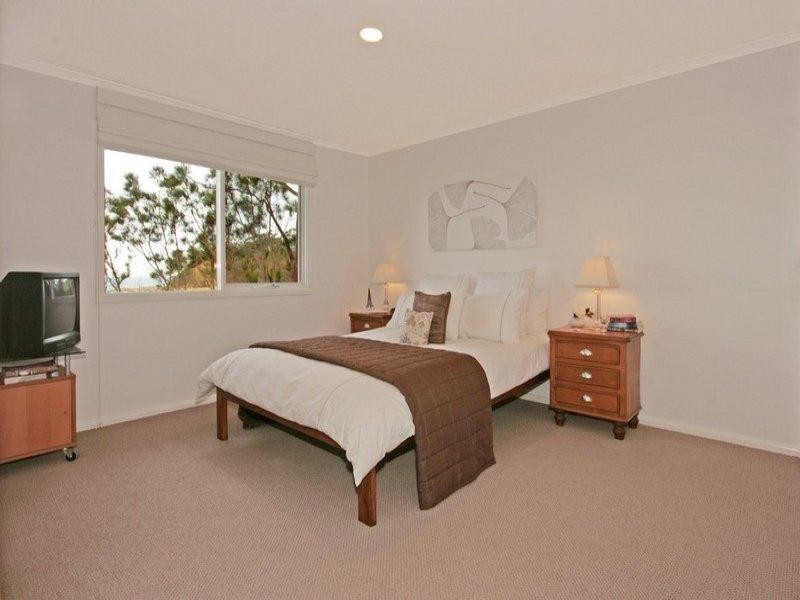 25 Bronte Crescent, Batemans Bay NSW 2536