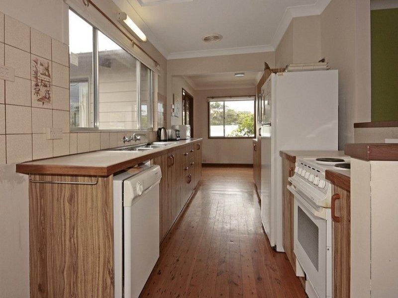 19 Tallawang Avenue, Malua Bay NSW 2536