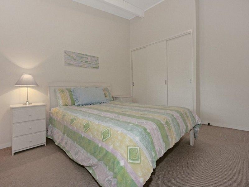 14 Flinders Way, Surf Beach NSW 2536