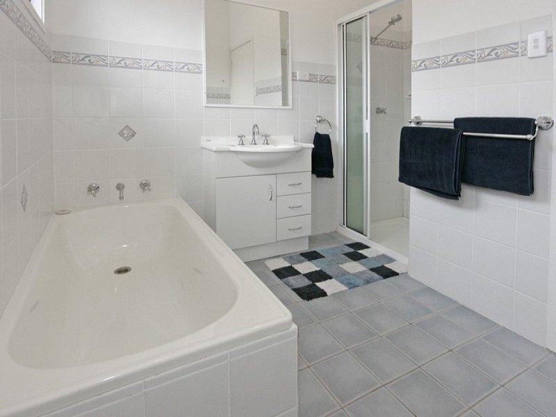 14 Flinders Way, Surf Beach NSW 2536