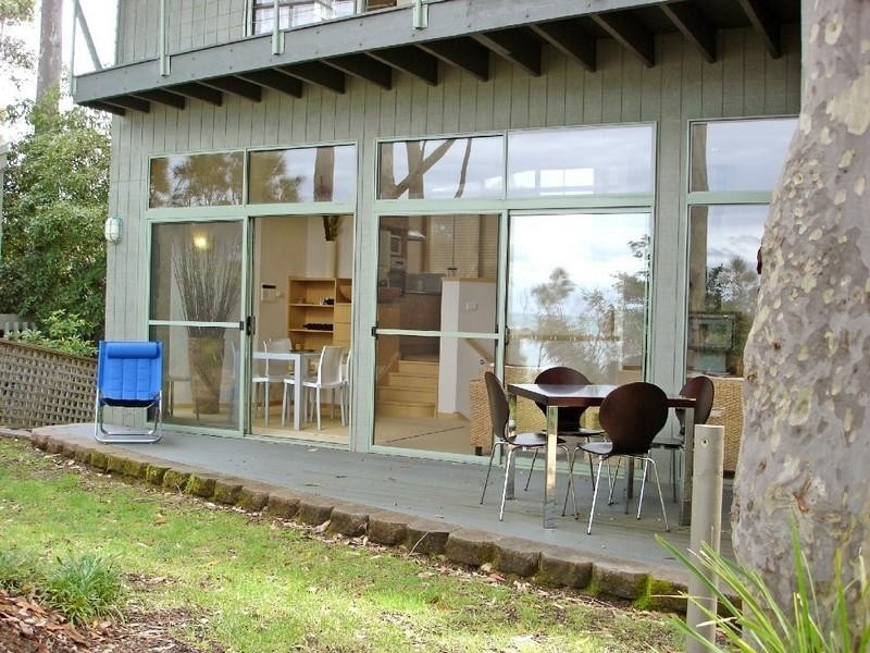 2/27 Bronte Crescent, Sunshine Bay NSW 2536