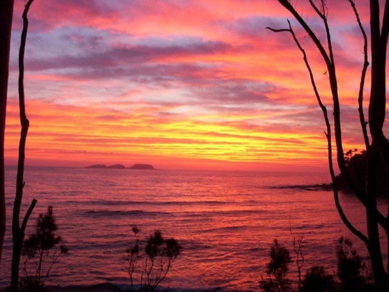 2/27 Bronte Crescent, Sunshine Bay NSW 2536