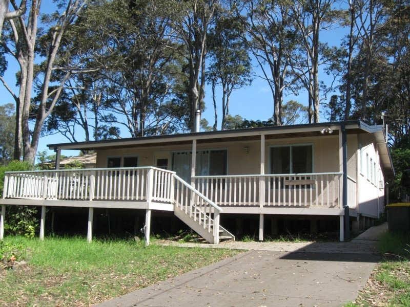 112 Annetts Parade, Mossy Point NSW 2537