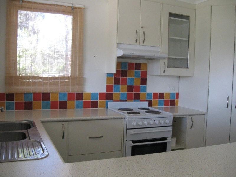 112 Annetts Parade, Mossy Point NSW 2537