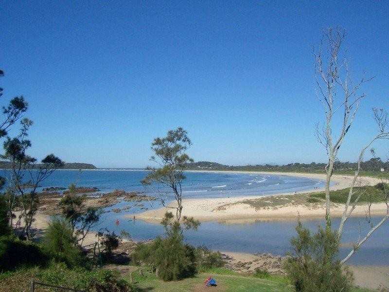 111 Annetts Parade, Mossy Point NSW 2537