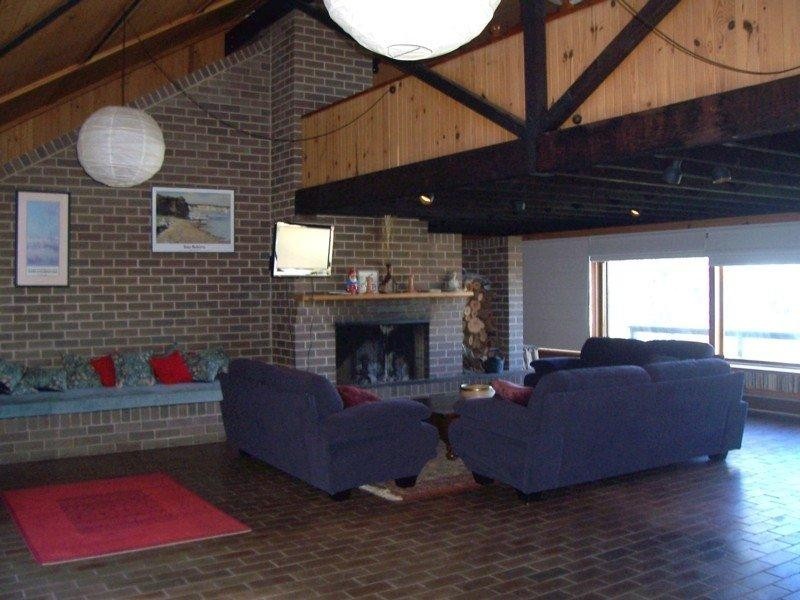 111 Annetts Parade, Mossy Point NSW 2537