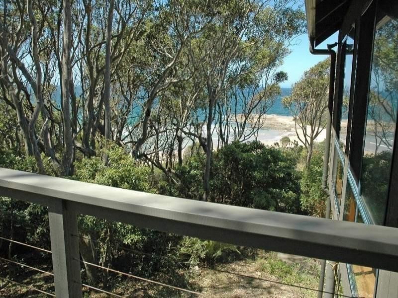 8 Cooks Crescent, Rosedale NSW 2536