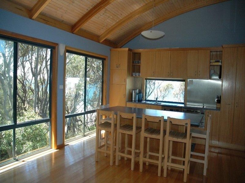 8 Cooks Crescent, Rosedale NSW 2536