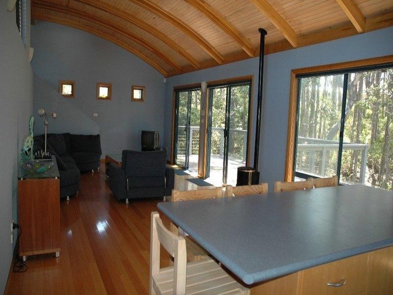 8 Cooks Crescent, Rosedale NSW 2536