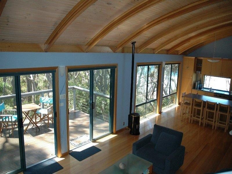 8 Cooks Crescent, Rosedale NSW 2536