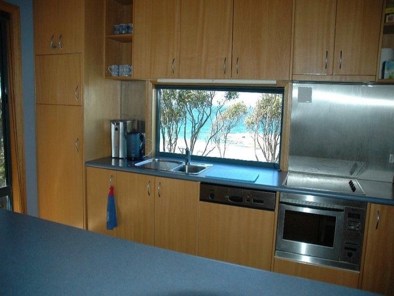 8 Cooks Crescent, Rosedale NSW 2536