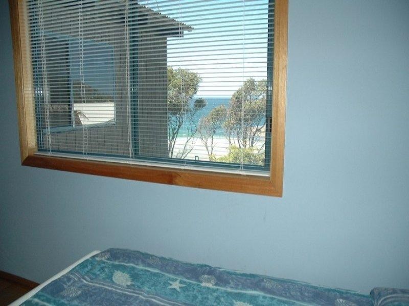 8 Cooks Crescent, Rosedale NSW 2536